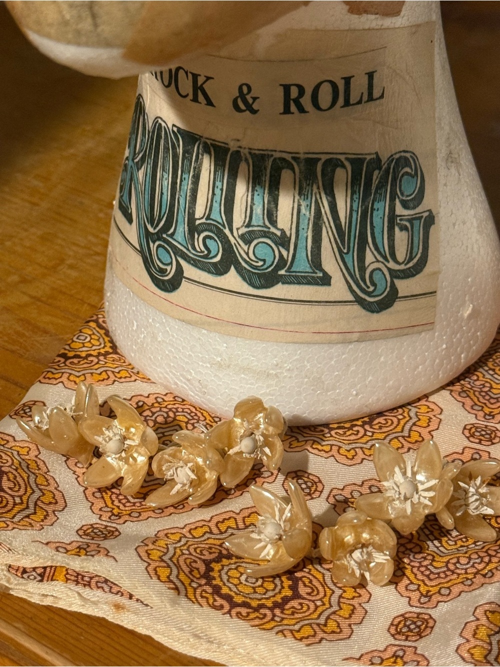 1930/40’s Ecru Ivory Satin Wedding Dress w/ Pearlized Floral Crown and Rosettes - Picture 10 of 14